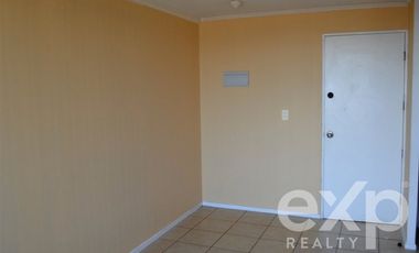 Departamento en Arriendo en Frente a Colegio Teniente Serrano, Primera Torre a mano izquierda