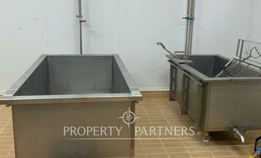 Propiedad comercial orilla carretera.