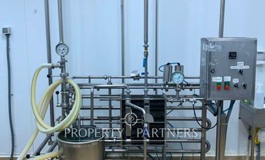 Propiedad comercial orilla carretera.