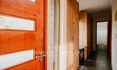 Exclusiva casa amoblada a orillas del lago