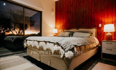 Exclusiva casa amoblada a orillas del lago