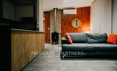 Exclusiva casa amoblada a orillas del lago