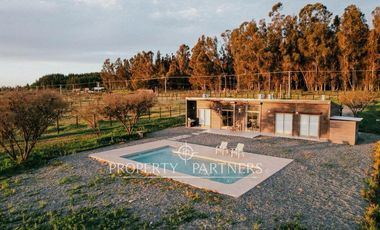 Exclusiva casa amoblada a orillas del lago