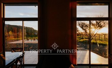 Exclusiva casa amoblada a orillas del lago