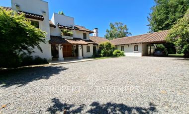 Espectacular casa en exclusivo condominio