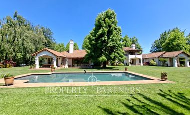 Espectacular casa en exclusivo condominio