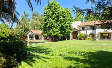 Espectacular casa en exclusivo condominio