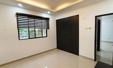 Casa en Alquiler Urb. Estancias del Río, Samborondón  GinS