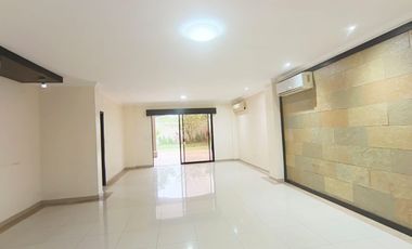 Casa en Alquiler Urb. Estancias del Río, Samborondón  GinS