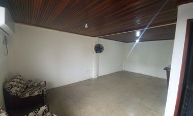 ALQUILER DE DEPARTAMENTO ALBORADA X (VM)