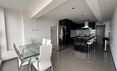 Duplex de Lujo en Monterrico con Espectacular Vista a Valle Hermoso Surco