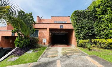 ARRIENDO de CASA CAMPESTRE en ENVIGADO