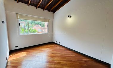 ARRIENDO de CASA CAMPESTRE en ENVIGADO