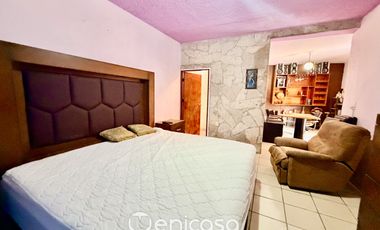 Casa en venta en Santa Lucía, Tesistán con amplio terreno