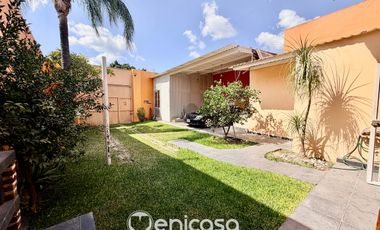 Casa en venta en Santa Lucía, Tesistán con amplio terreno