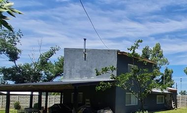 Casa en venta - 4 Dormitorios 2 Baños - 3.300Mts2 - Alejandro Korn, San VicenteA