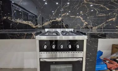 Casa en venta - 4 Dormitorios 2 Baños - 3.300Mts2 - Alejandro Korn, San VicenteA