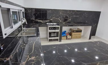 Casa en venta - 4 Dormitorios 2 Baños - 3.300Mts2 - Alejandro Korn, San VicenteA