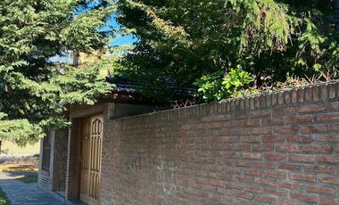 Casa 5 ambientes con cocheras en venta - ALQUILADA - Berazategui