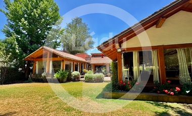 Venta - Casa en Club de Golf LOS ENCINOS