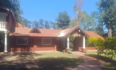 Casa en venta - 3 Dormitorios 4 Baños - Cochera - 5.500Mts2 - Alejandro Korn