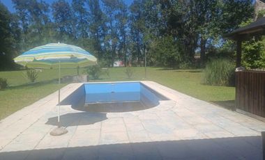 Casa en venta - 3 Dormitorios 4 Baños - Cochera - 5.500Mts2 - Alejandro Korn