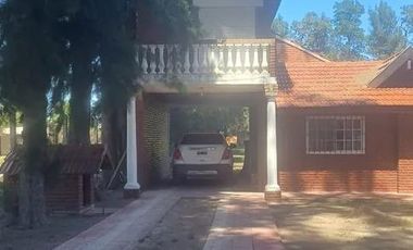 Casa en venta - 3 Dormitorios 4 Baños - Cochera - 5.500Mts2 - Alejandro Korn