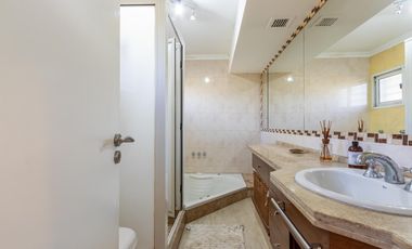 VENTA CASA 4 DORMITORIOS PILETA QUINCHO EN FISHERTON