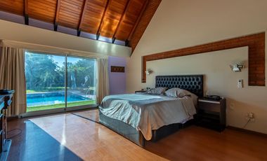 VENTA CASA 4 DORMITORIOS PILETA QUINCHO EN FISHERTON