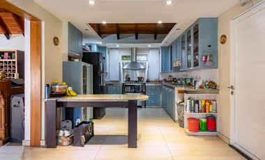 VENTA CASA 4 DORMITORIOS PILETA QUINCHO EN FISHERTON