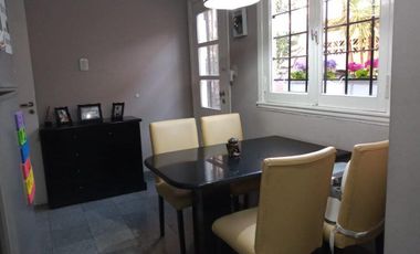 Casa 3 ambientes en venta en Bernal Oeste