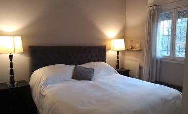 Casa 3 ambientes en venta en Bernal Oeste