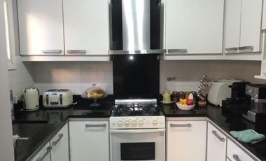 Casa 3 ambientes en venta en Bernal Oeste