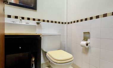 DEPARTAMENTO 3 AMBIENTES AL FRENTE SUPER AMPLIO 2 BAÑOS Y BALCON CORRIDO