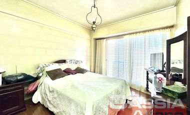 DEPARTAMENTO 3 AMBIENTES AL FRENTE SUPER AMPLIO 2 BAÑOS Y BALCON CORRIDO