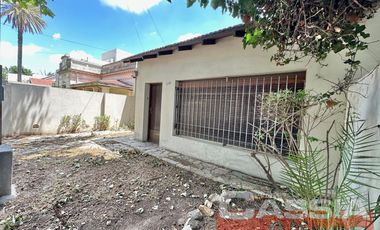 CASA 4 AMBIENTES EN BARRIO RESIDENCIAL CON JARDÍN Y PATIO,  LOTE 158M2, 8 X 19