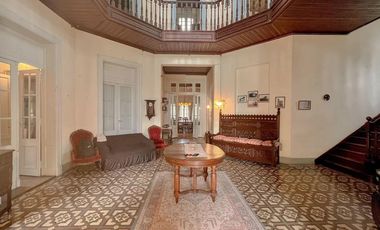 Casa en venta - 8 Dormitorios 4 Baños - 2.920Mts2 - Quequén, Necochea