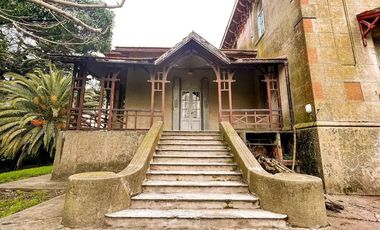 Casa en venta - 8 Dormitorios 4 Baños - 2.920Mts2 - Quequén, Necochea