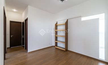Departamento en venta cerca de  Santa Fe - Av. Centenario