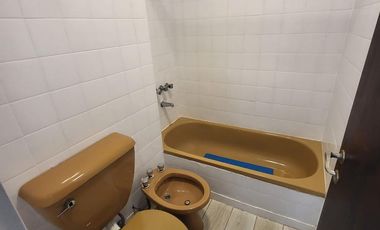 ALQUILER departamento 3 dormitorios, en centro de Neuquén Capital