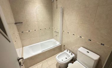 VENTA | PERMUTA - Casa 4 Dormitorios y Comodín - Funes Hills San Marino.