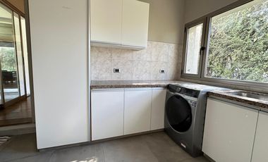 VENTA | PERMUTA - Casa 4 Dormitorios y Comodín - Funes Hills San Marino.