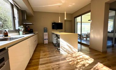 VENTA | PERMUTA - Casa 4 Dormitorios y Comodín - Funes Hills San Marino.