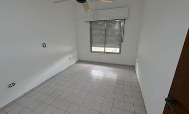 Casa Venta 3 Ambientes c/ departamento Merlo