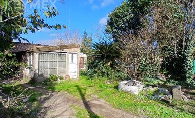VENTA DE TERRENO CON CASA A DEMOLER O RECICLAR AL 100%
