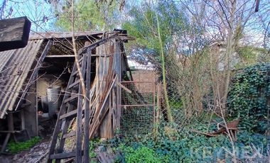 VENTA DE TERRENO CON CASA A DEMOLER O RECICLAR AL 100%