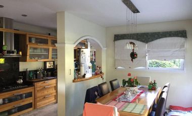 Casa 6 ambientes en venta en Florencio Varela