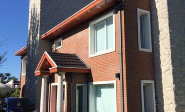 Casa 6 ambientes en venta en Florencio Varela