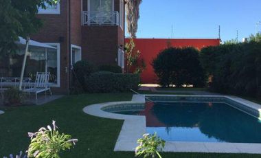 Casa 6 ambientes en venta en Florencio Varela