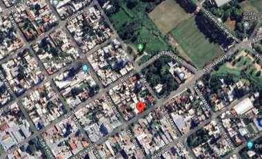 Casa en venta - 5 Dormitorios 3 Baños - Cochera - Local - 400Mts2 - Zárate